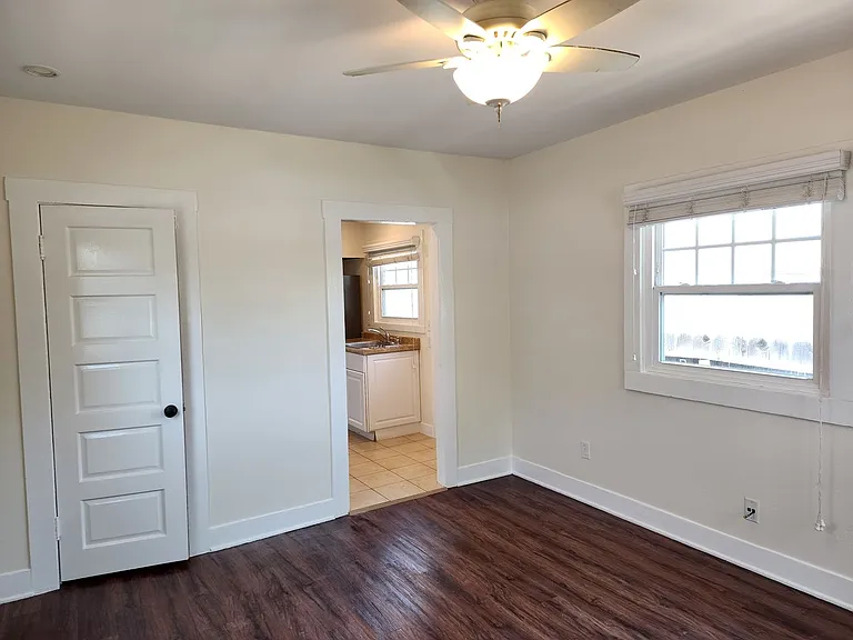 276 C Ave — Photo 3