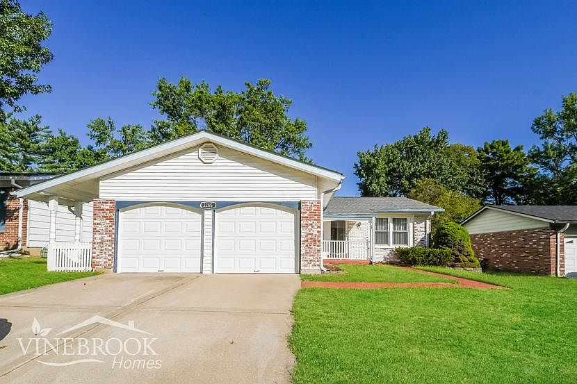 1st image of 3285 Greenway Chase Dr