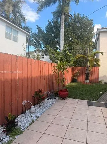 10863 NW 53rd Ln — Photo 9