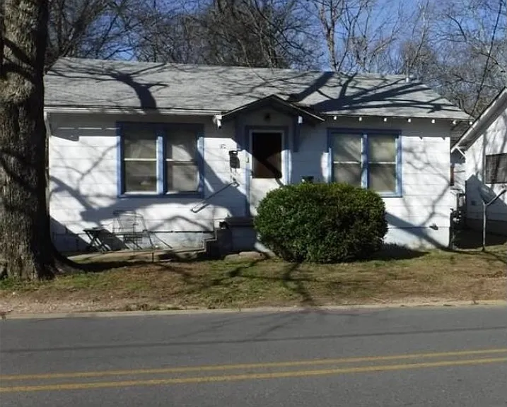 204 Alcorn St — Photo 1