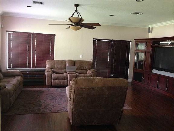 2nd image of 1068 SW 42nd Way