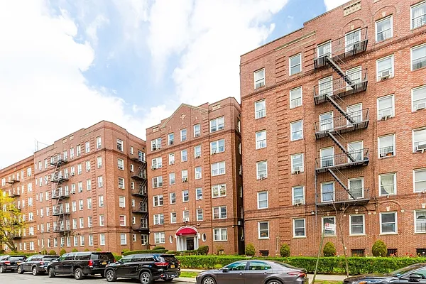 Rented by MNS | media 9