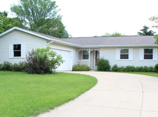 2590 Norwich St, Fitchburg, WI 53711