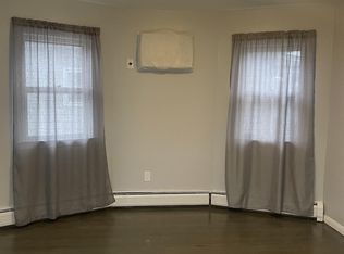 99 Mercer St, Wallington, NJ 07057