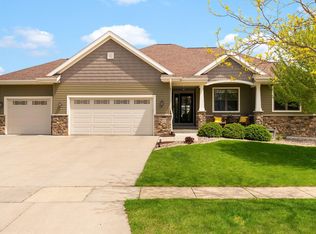 1411 Spahn Dr, Waunakee, WI 53597