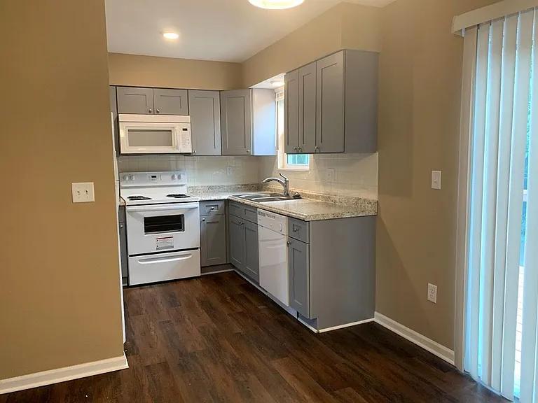 Devling Place Apartments — Photo 1