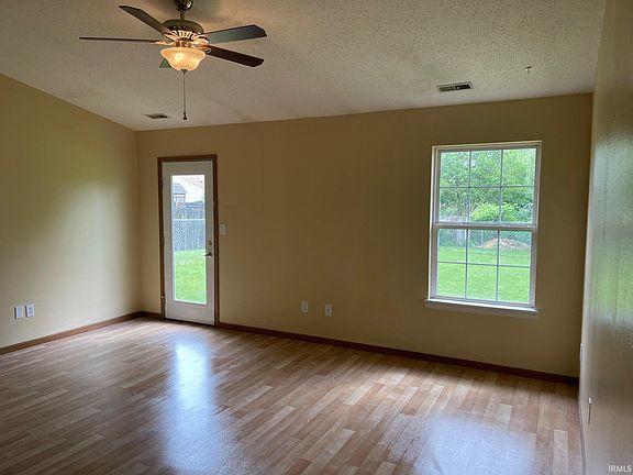 3rd image of 511 S West Lake Ct