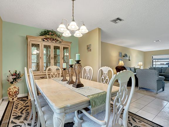 5th image of 4845 Equestrian Cir APT B