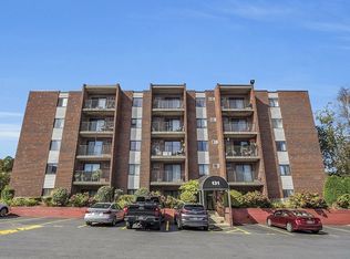 131 Franklin St APT 306, Stoneham, MA 02180