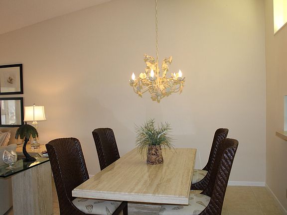 4th image of 1019 Green Pine Boulevard #G