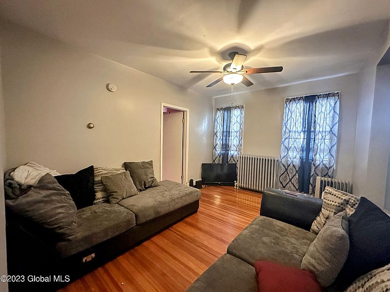 3rd image of 368 Elk Street