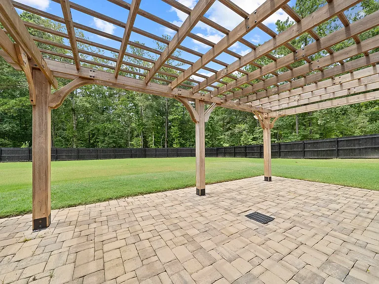 135 Harmony Bay Dr — Photo 33