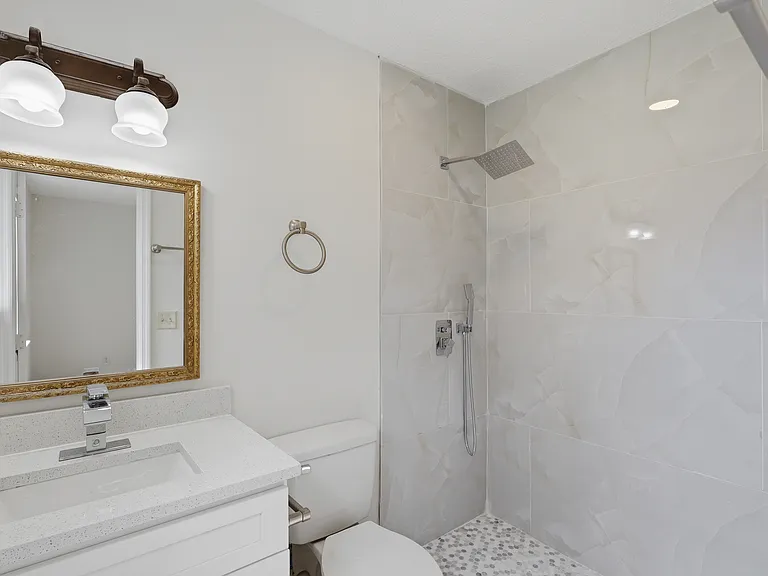 308 Dogwood Ct — Photo 10