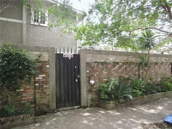 7204 Hickory St #B, New Orleans, LA 70118