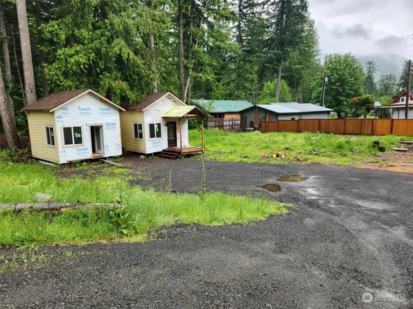 127 Richer Drive, Packwood, WA 98361