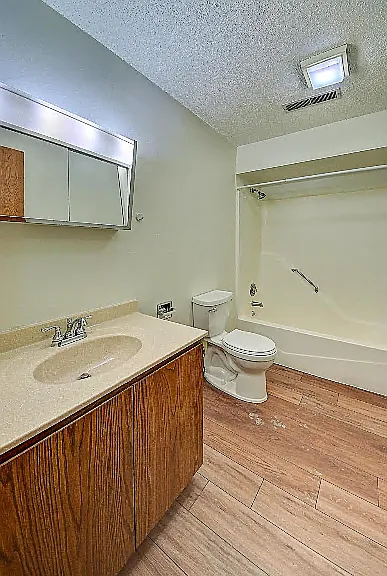 34 Lincoln Ave — Photo 8