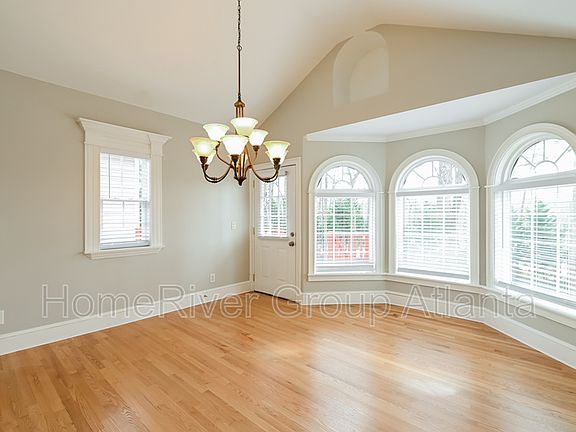 3rd image of 4058 Landress Way