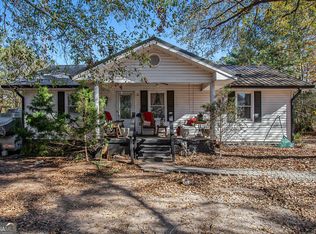 5495 Lance Ct, Loganville, GA 30052