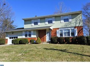 2102 Lawrence Dr, Wilmington, DE 19810