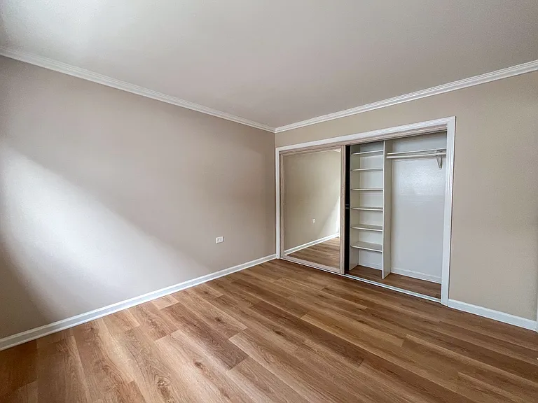 221 Sheldon St — Photo 25