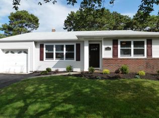52 Nostrand Dr, Toms River, NJ 08757