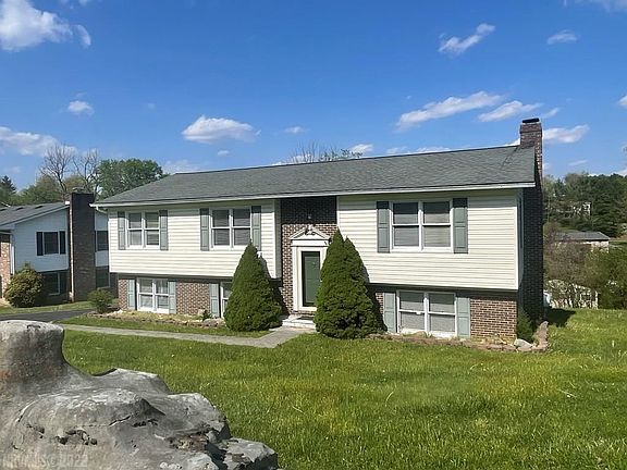 2nd image of 1127 Cresswood Dr