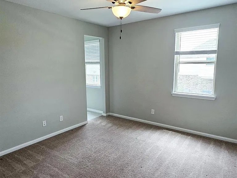 9523 Caddo Ridge Ln — Photo 18