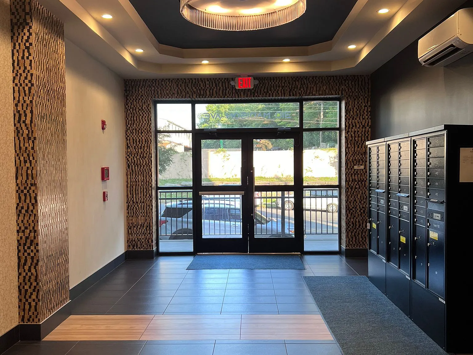 2 bed, 1378 sqft, $2,750 — Photo 1