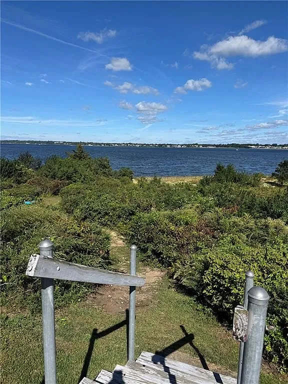 1 bed, 1.0 bath, 1100 sqft, $2,400 — Photo 2
