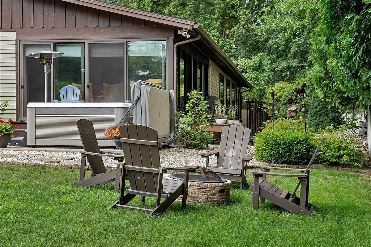 4 bed, 3500 sqft, $12,000 — Photo 4