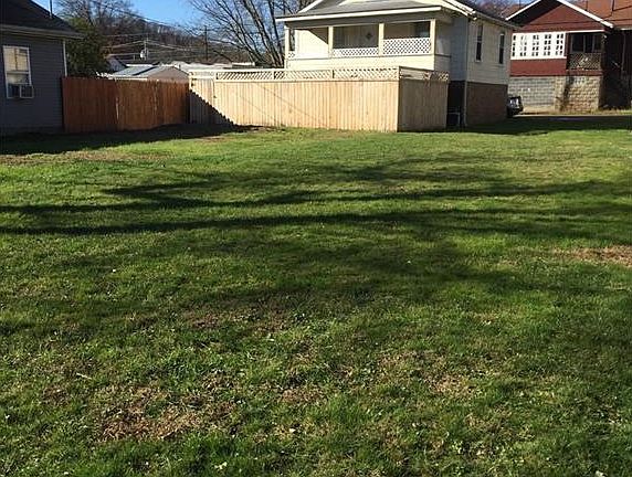 2nd image of 141 10th Ave