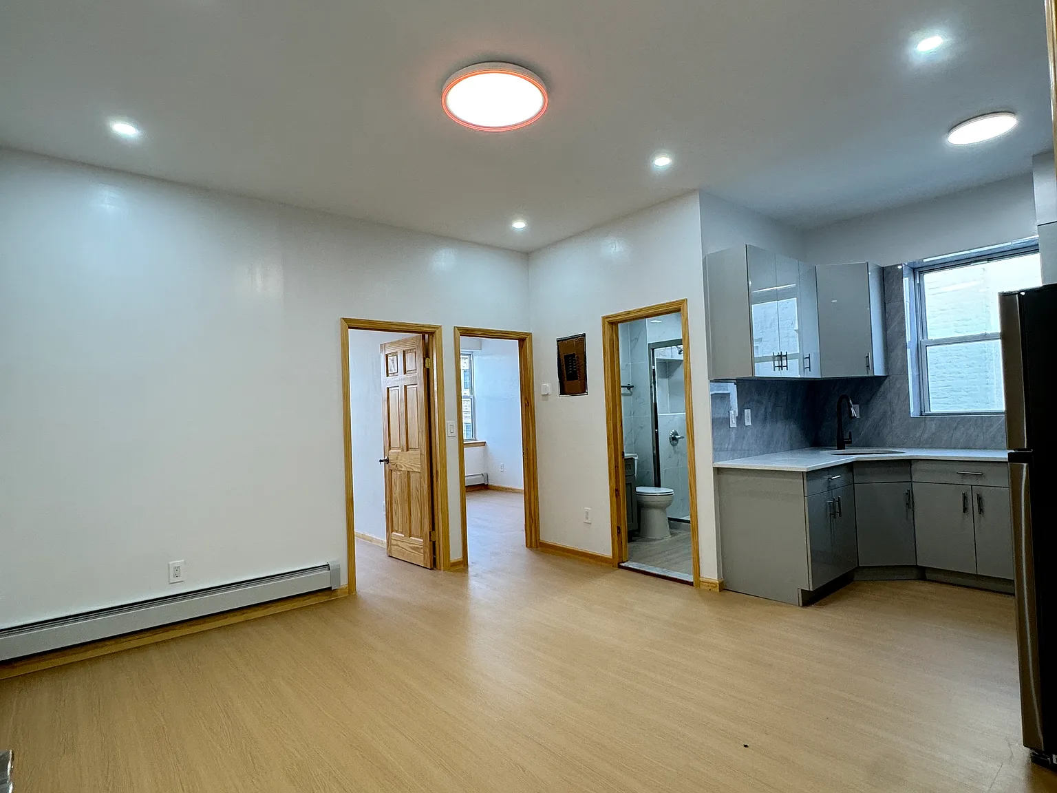 2 bed, 650 sqft, $2,450 — Photo 3