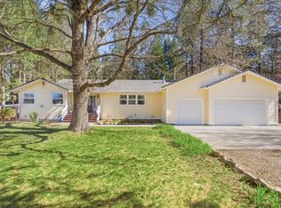 833 Remour Ln, Mount Shasta, CA 96067