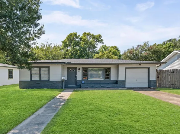 921 22nd Ave N, Texas City, TX 77590