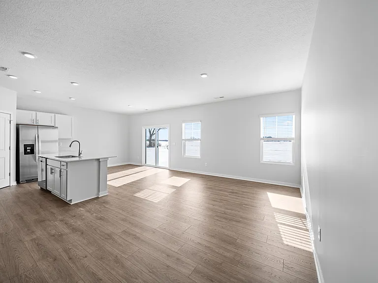 511 Darliene Dr — Photo 45