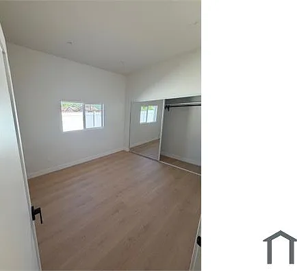 10558 Debra Ave — Photo 9
