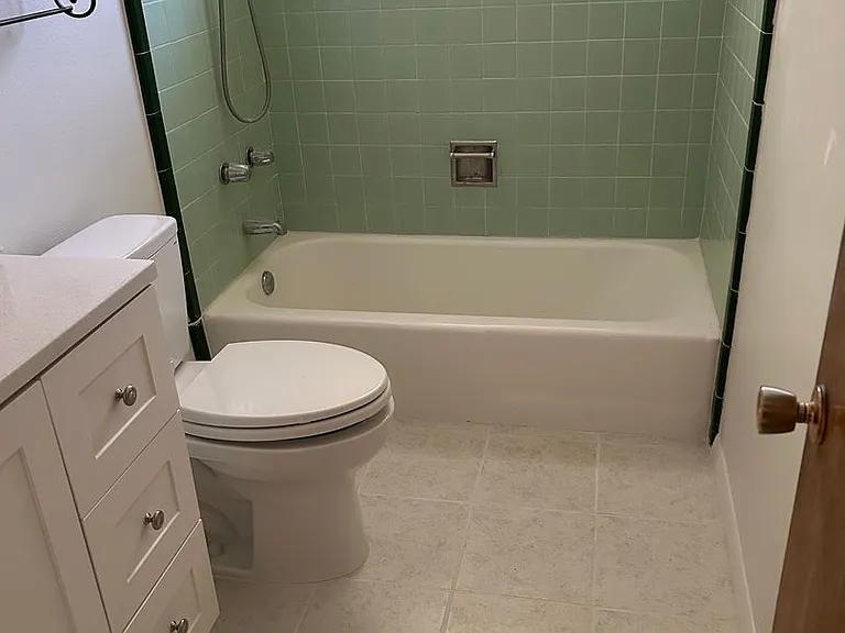 329 W Oak Ave — Photo 10