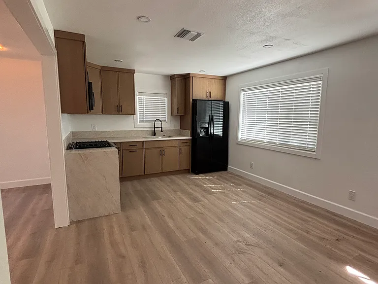 2045 Nolan Ct — Photo 11