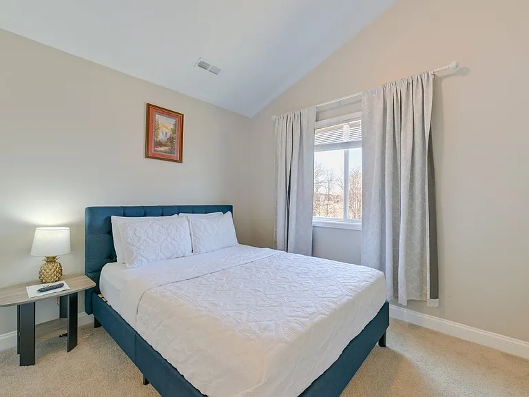 4998 Roberta Rd #4998 — Photo 8