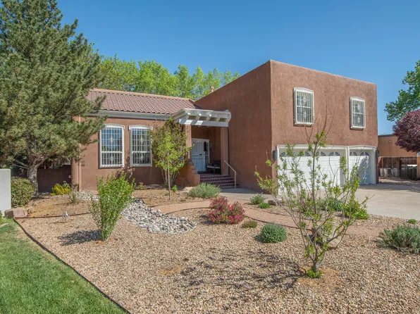 2409 Calle Del Estavan NW, Albuquerque, NM 87104