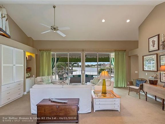 5th image of 1048 Laguna Springs Dr
