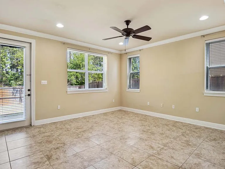 106 Dominica Ct — Photo 7
