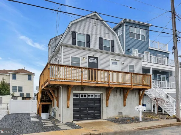 16 Barberie Ave, Highlands, NJ 07732