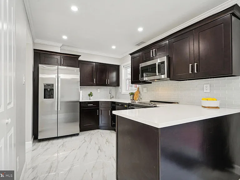 6003 Sweet Dale Ct — Photo 8