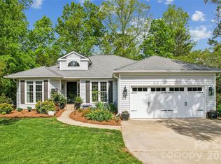 111 Misty Pond Ct, Mooresville, NC 28115