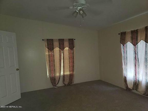 3rd image of 211 Ivanhoe Dr