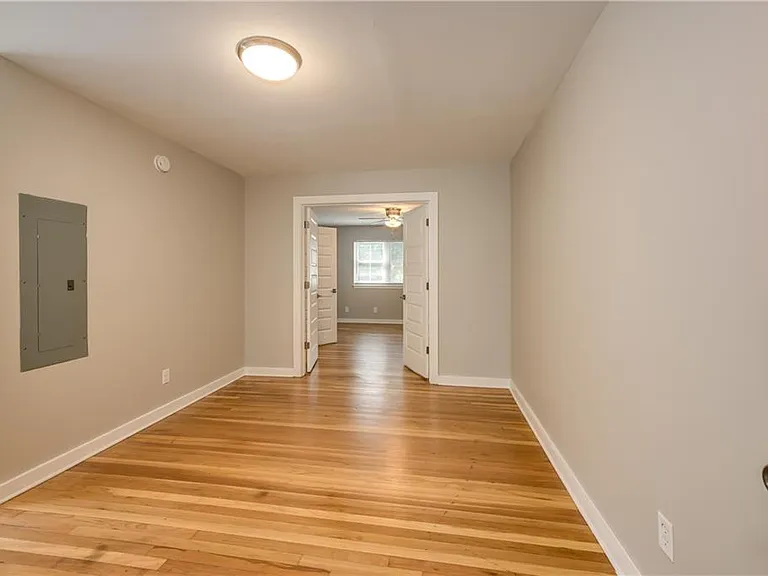 880 Saint Charles Ave NE #5 — Photo 6