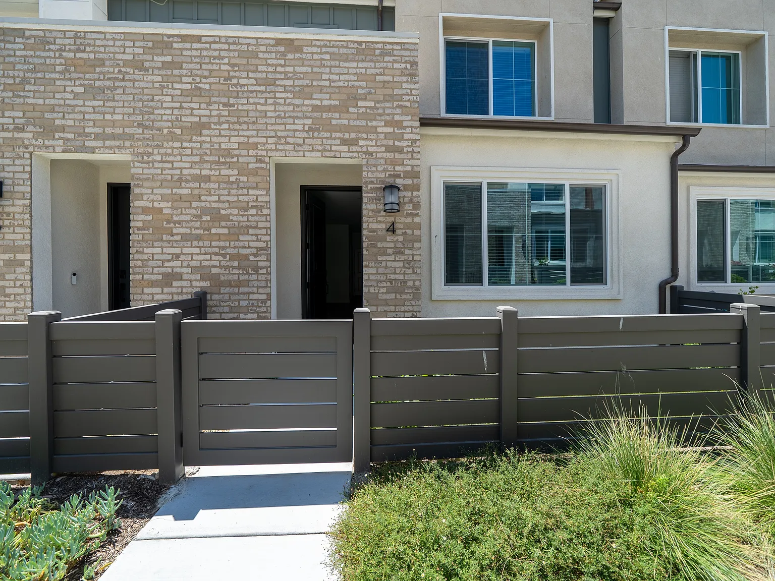 828 Mateo Street - 4 — Photo 3
