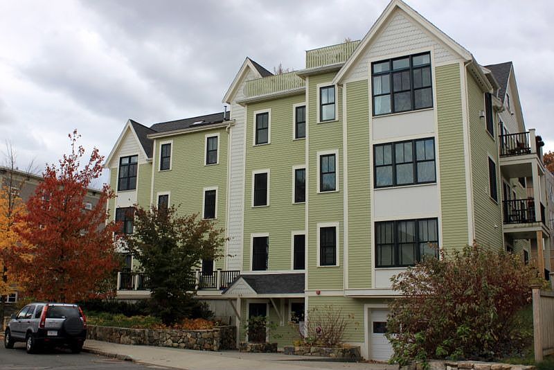 Front of 140 Hudson Street Condominium