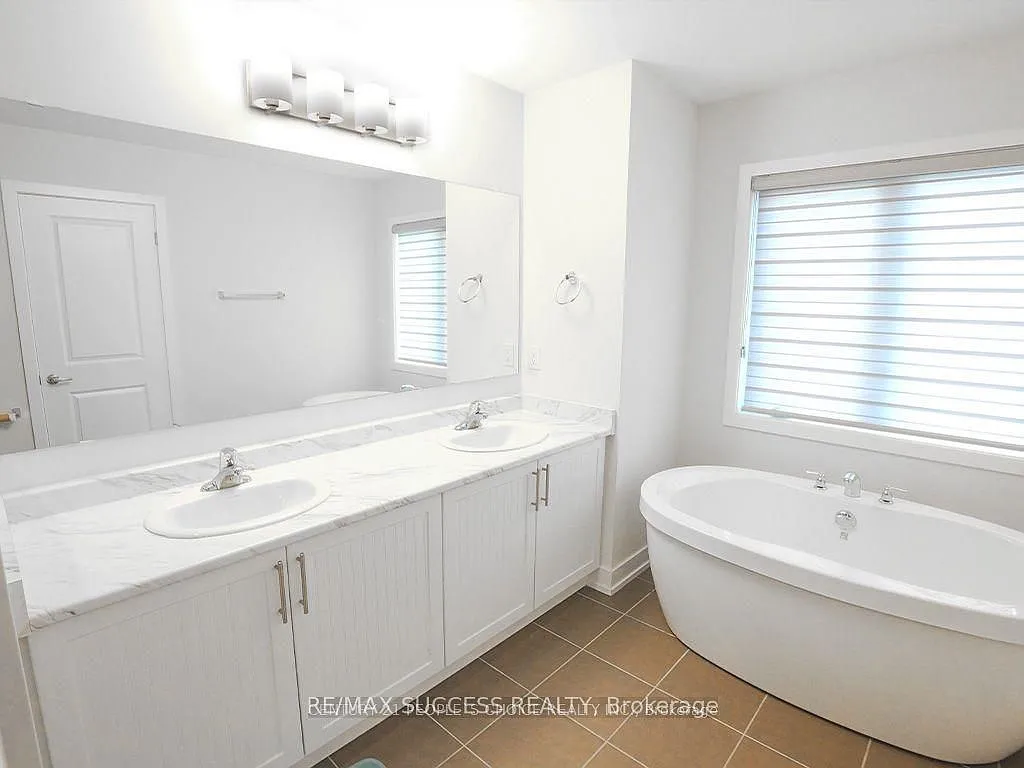 4 bed, $3,300 — Photo 4
